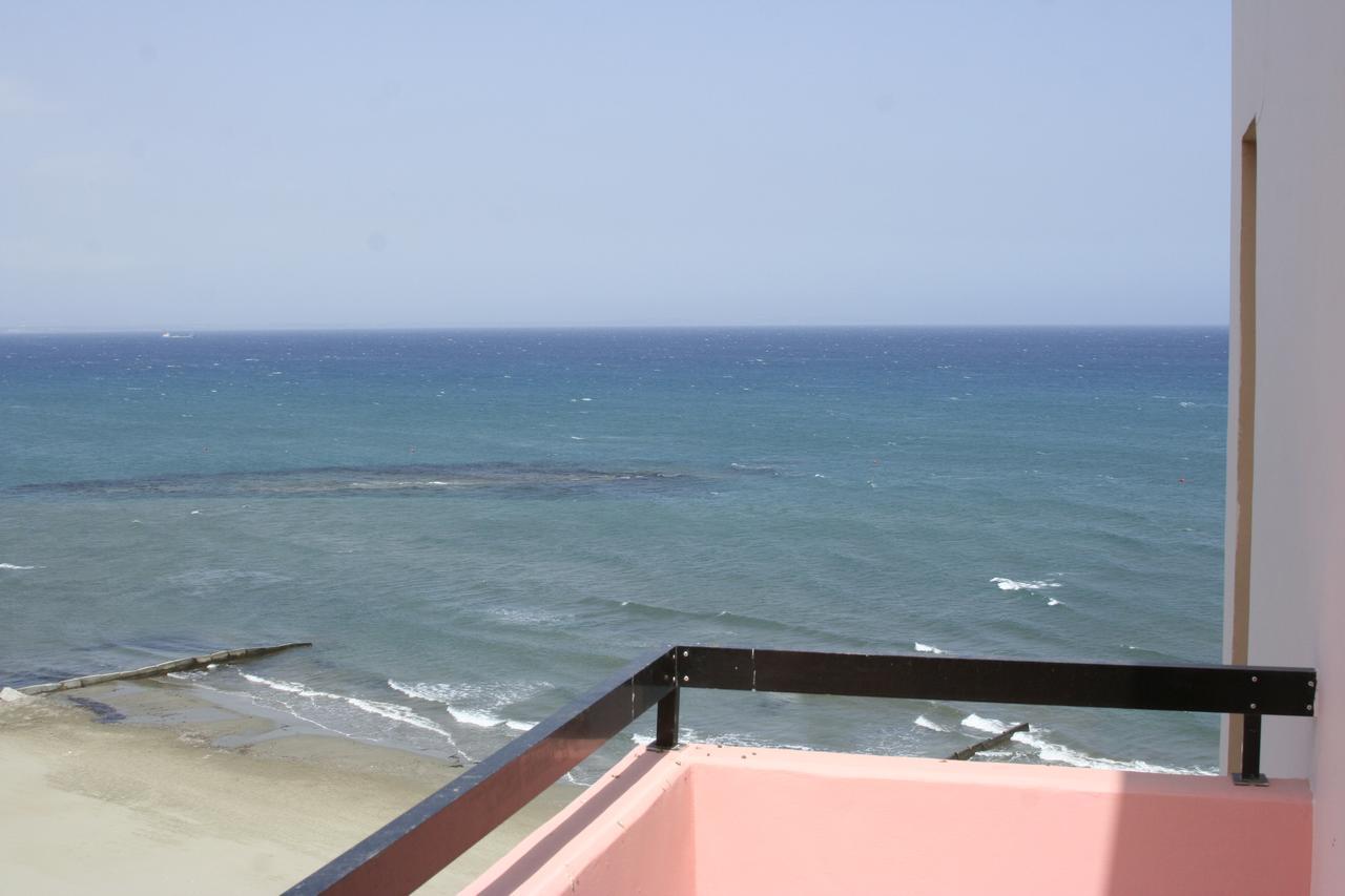 Mackenzie Beach Hotel Larnaca Bilik gambar