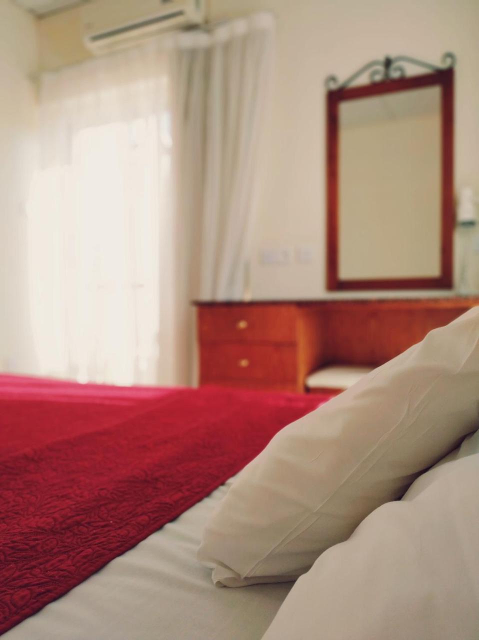 Mackenzie Beach Hotel Larnaca Luaran gambar