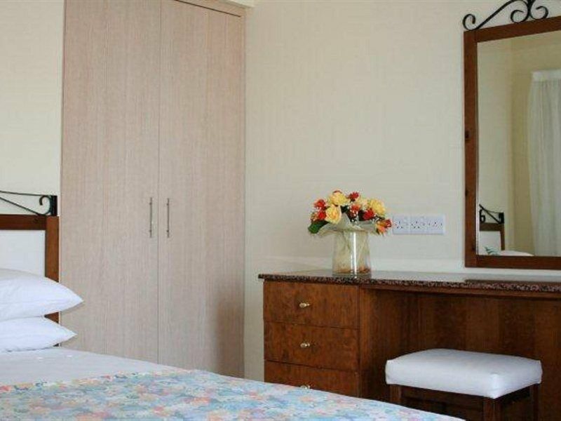 Mackenzie Beach Hotel Larnaca Bilik gambar